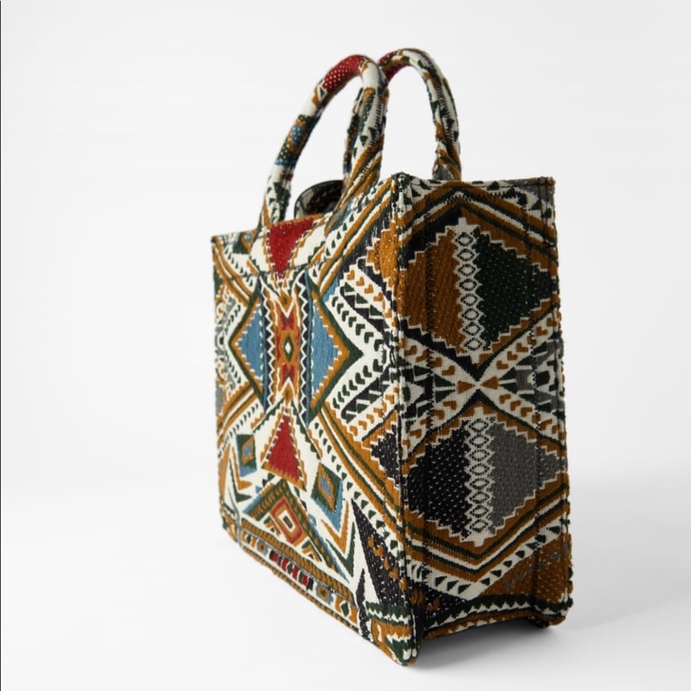 Looking for this tote